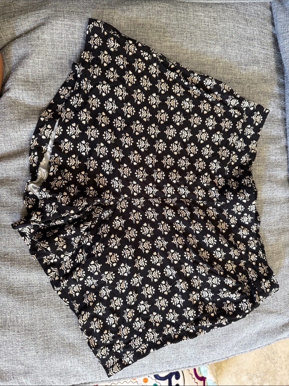 Old Navy Black High Waist Women's Shorts with White Floral Print